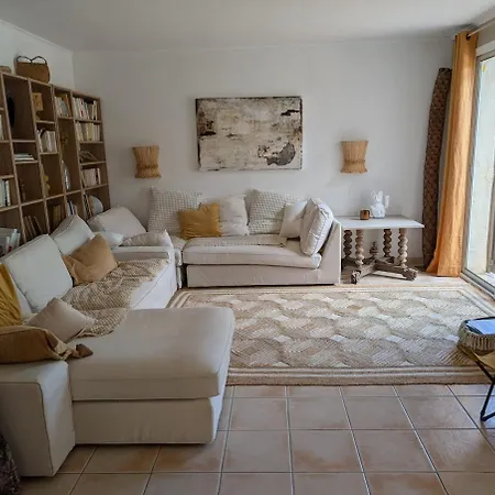 Detached House In A Quiet Location With A Pool Vila *